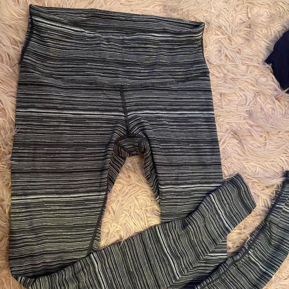 Wonder under lulu lemon leggings